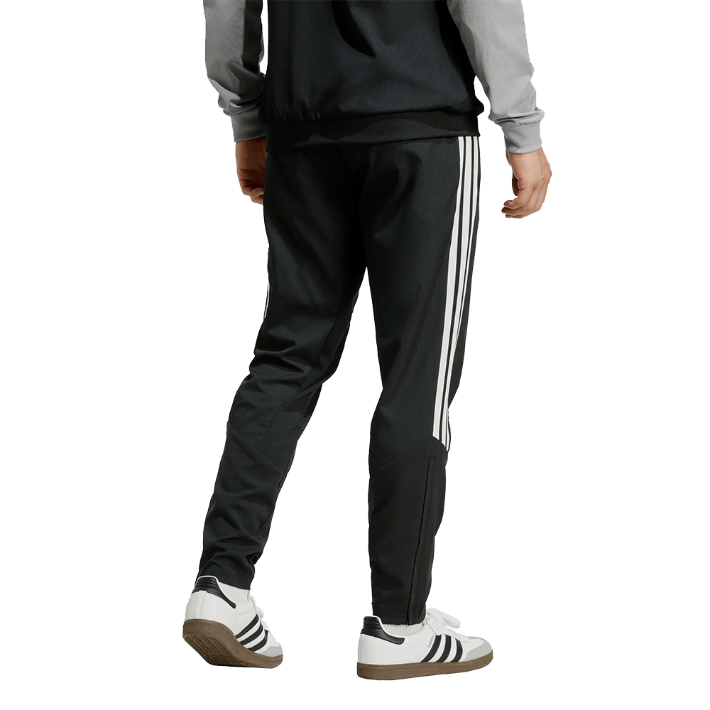 PANTALÓN PASEO JUGADOR ADULTO 26/27